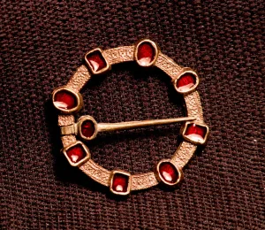 Annular brooch with Enamel - W55R