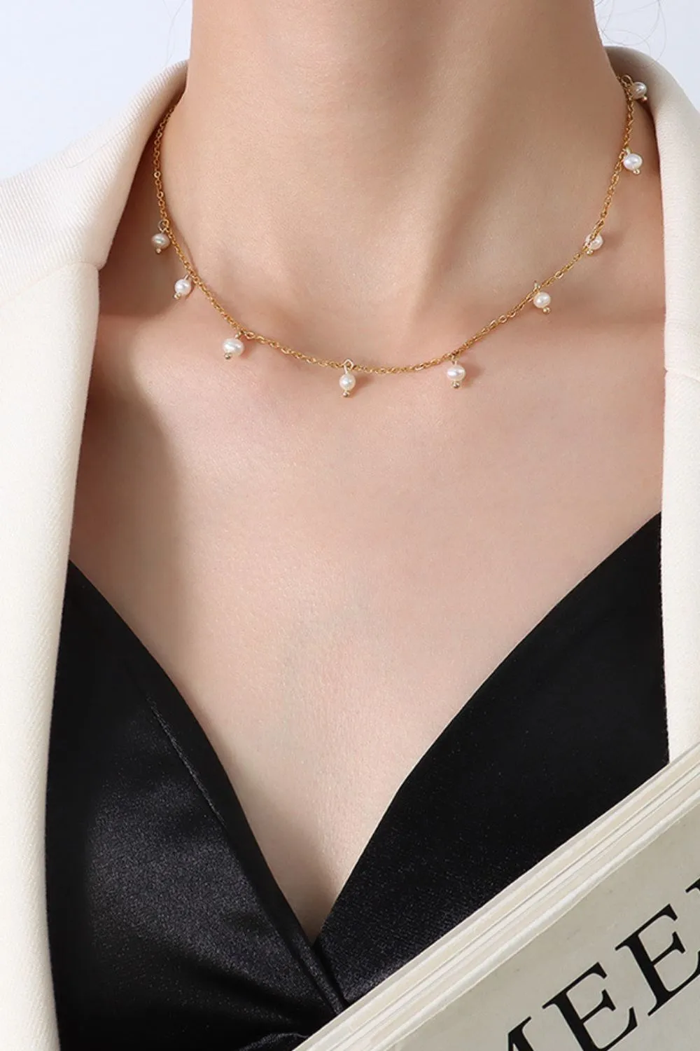 Elegant Faux Pearl Necklace - Timeless Style for Every Occasion