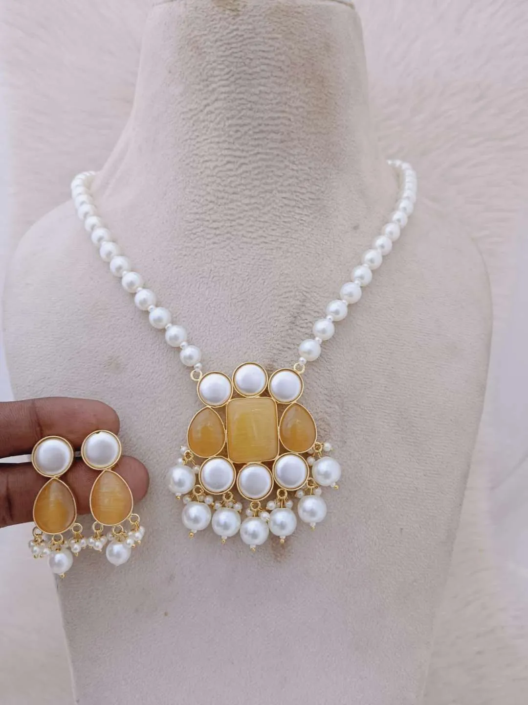 Fusion Pearl Necklace Set