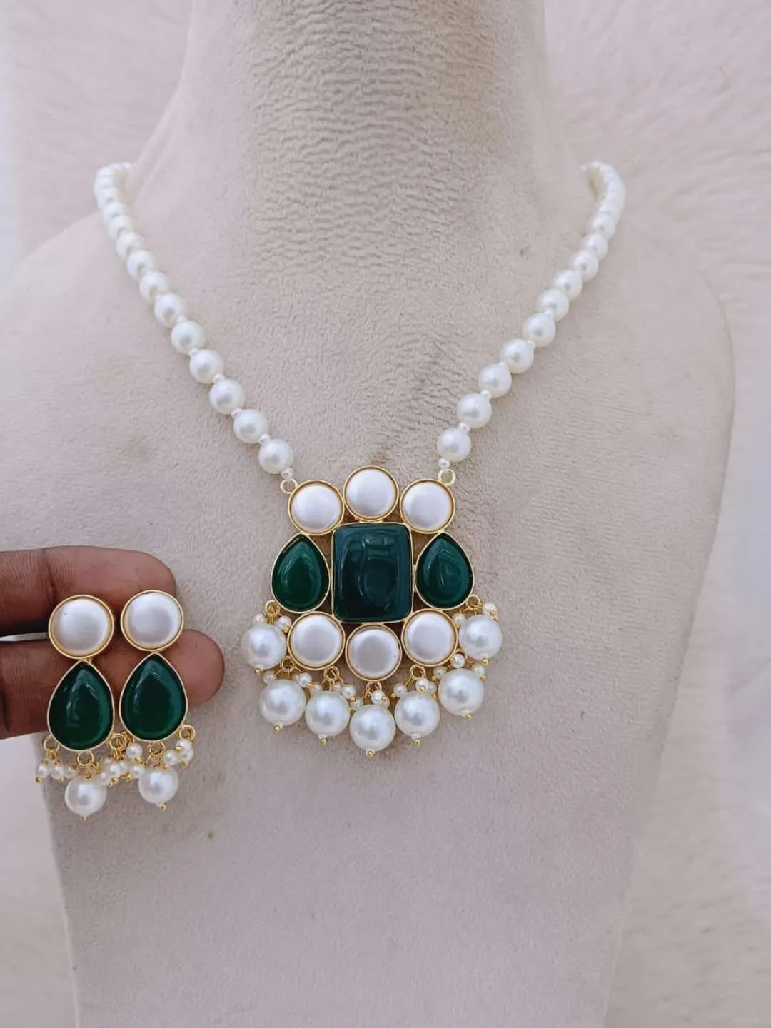 Fusion Pearl Necklace Set