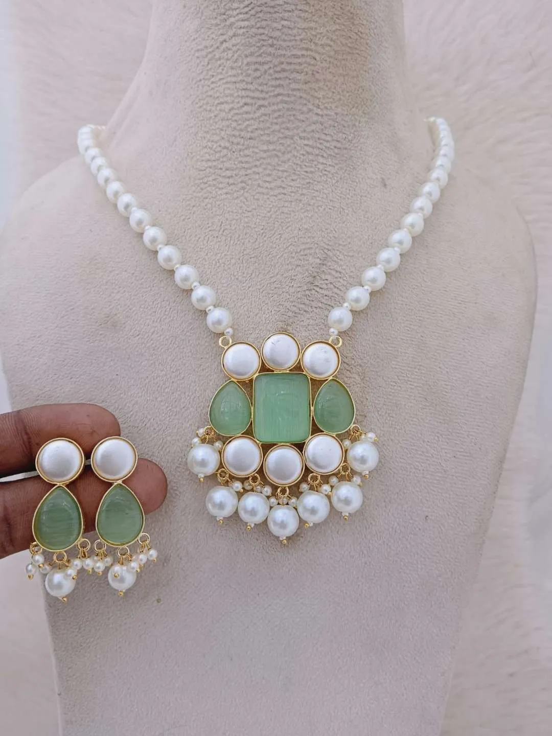 Fusion Pearl Necklace Set