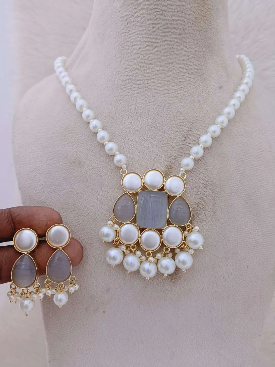 Fusion Pearl Necklace Set