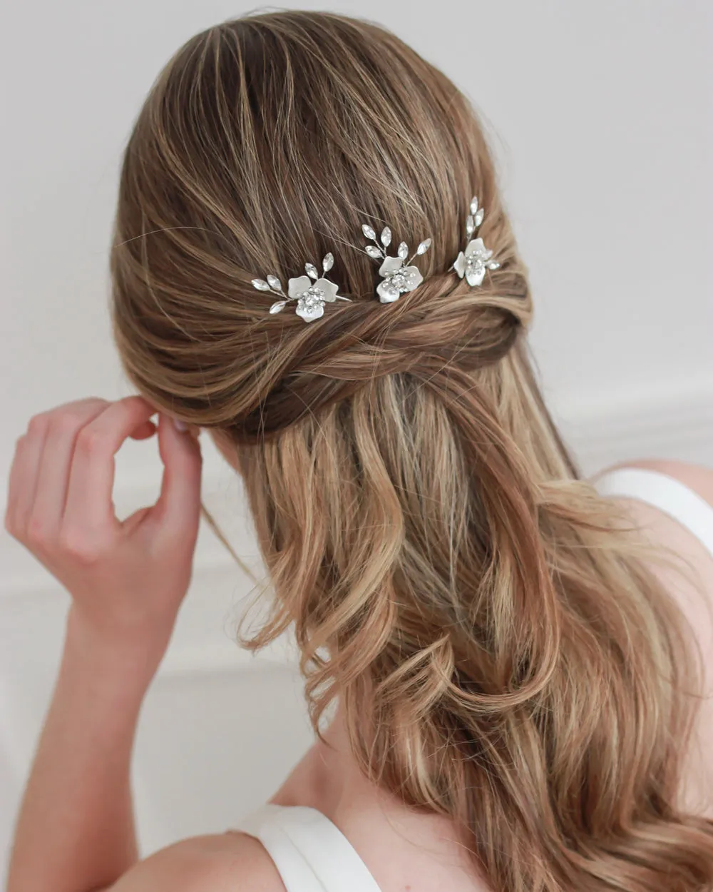 Kacie Floral Hair Pins (Set of 3)