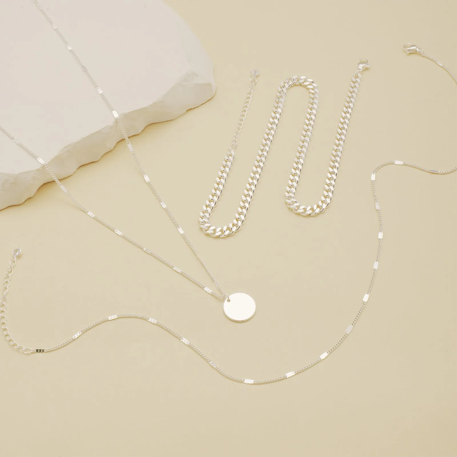 Kyerlyn Layered Pendant Necklaces