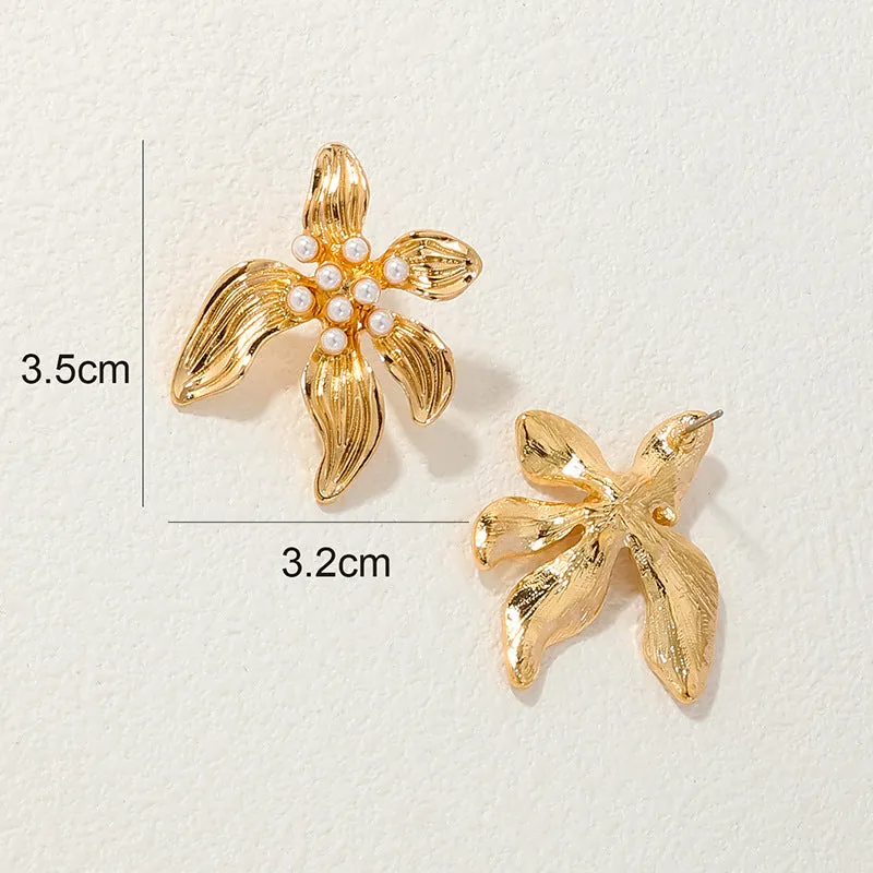 Luxurious Vienna Verve Metal Flower Earrings - Wholesale Women's Jewelry