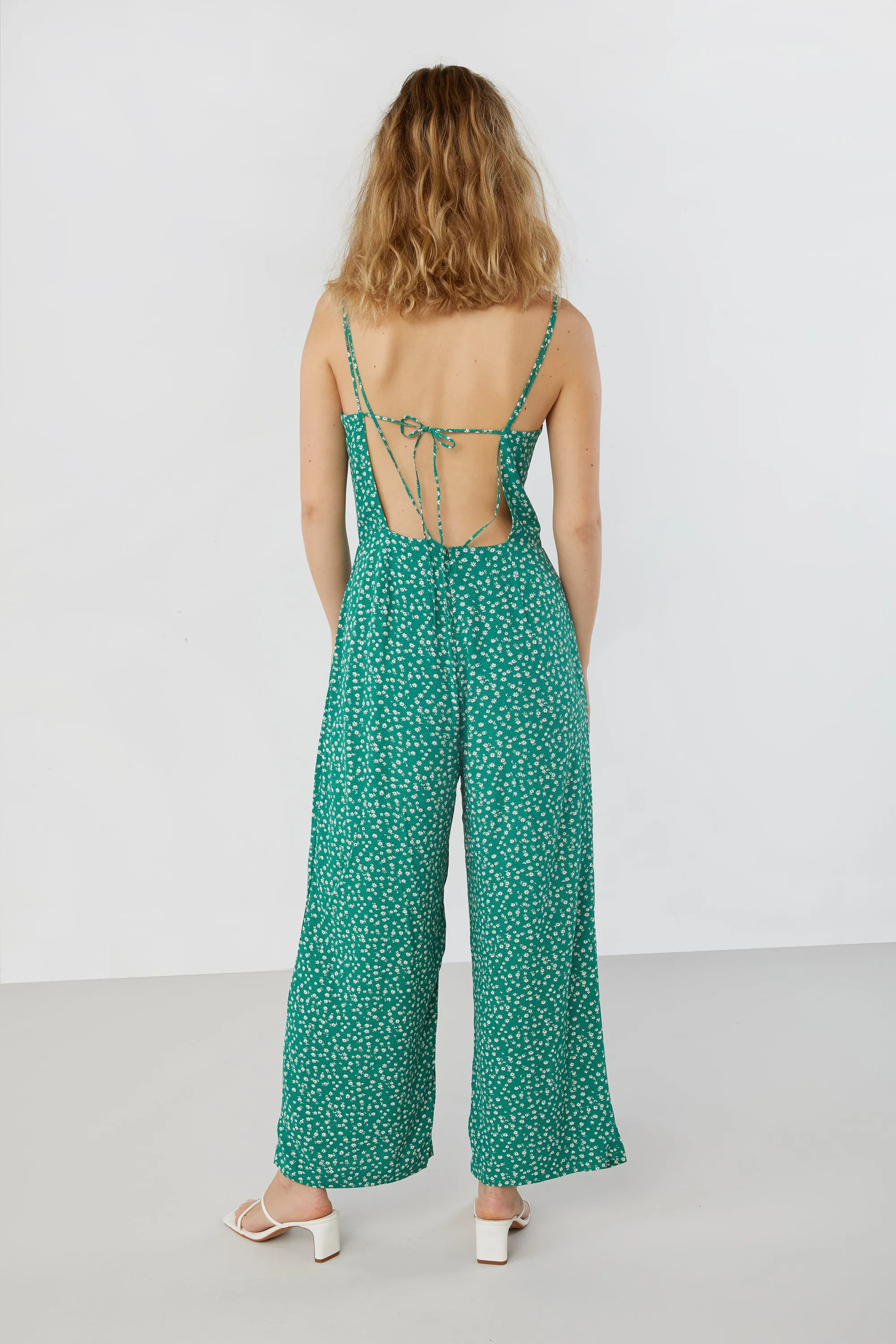 PRINTED SLEEVELESS JUMPSUIT