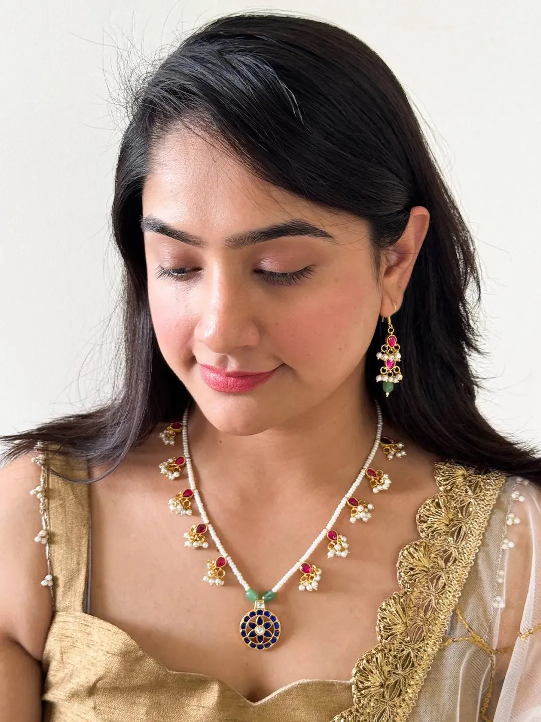 Star Shaped Pendant Studded Kundan Jadau Necklace Set