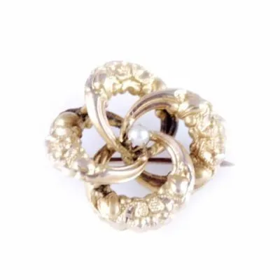 Victorian Natural Pearl/Gold Engraved Swirl Pin